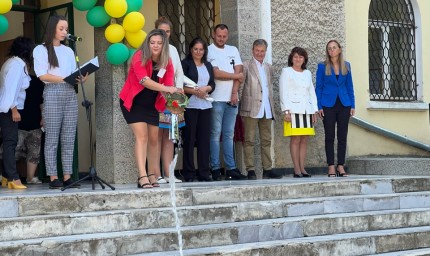 Официално откриха новата учебна година в Аграрната гимназия в Добрич