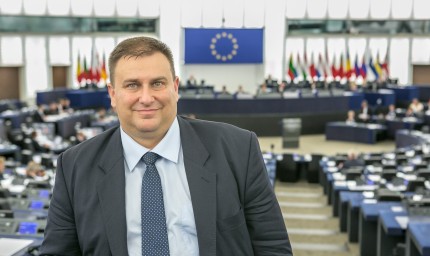 Емил Радев: Хората в невъзможност да си плащат дълговете ще могат да започнат начисто