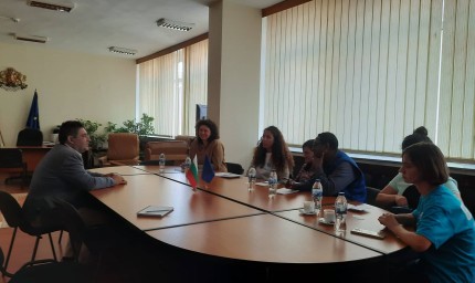 Областният управител обсъди възможностите за сътрудничество с УНИЦЕФ и Върховния комисариат за бежанците 