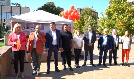 С 28 послания, 28 балона и 28 гълъба БСП Добрич закри предизборната си кампания