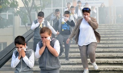 Как да действат при земетресение и пожар, тренираха в СУ „Димитър Талев“