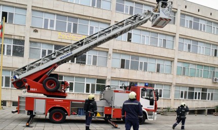 Знаят ли учениците от СУ „Св.Св. Кирил и Методий“ как да действат при земетресение?