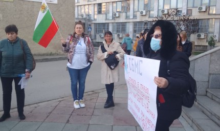 Окръжният съд даде ход на делото срещу служители на МБАЛ-Добрич