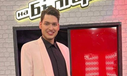 Александър Петров продължава към финала на Гласът на България