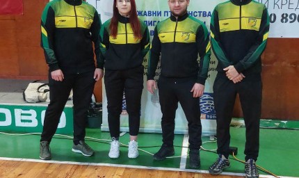 Спортен клуб по вдигане на тежести  с двама шампиони от Държавно първенство