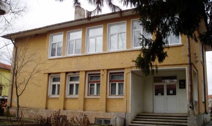 Коледните светлини на елхата в Стефаново грейват на 7 декември