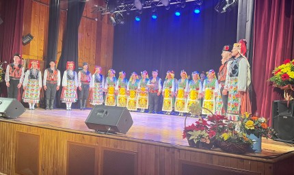 В празник на фолклора се превърна юбилейния концерт на Живко Желев