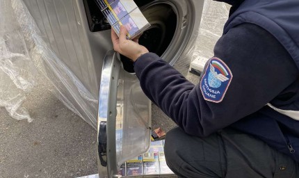 Над 100 000 къса цигари, укрити в перални машини, задържаха на ГКПП „Крушари-Добромир“