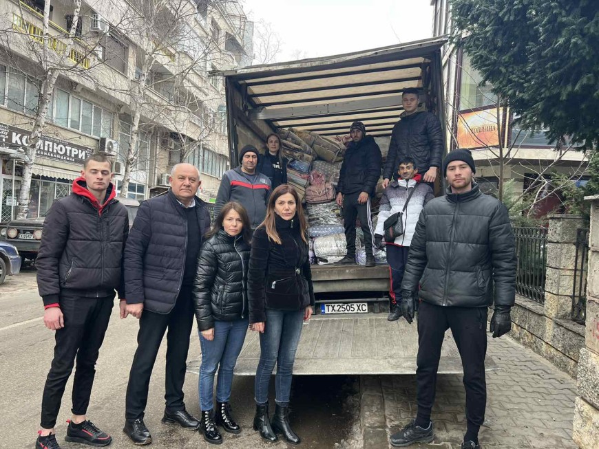 ДПС изпрати три тона дарения към пострадалите в Турция
