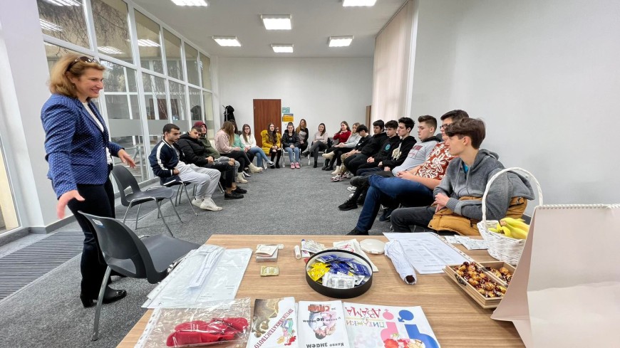 РЗИ-Добрич и Младежки център си партнираха в лекция за ученици на тема безопасно сексуално поведение