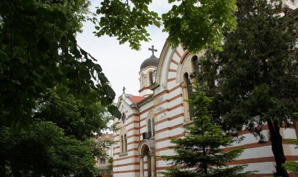 ИМЕН ДЕН ПРАЗНУВАТ ЕВСТАТИ И ЕВСТАТИЯ