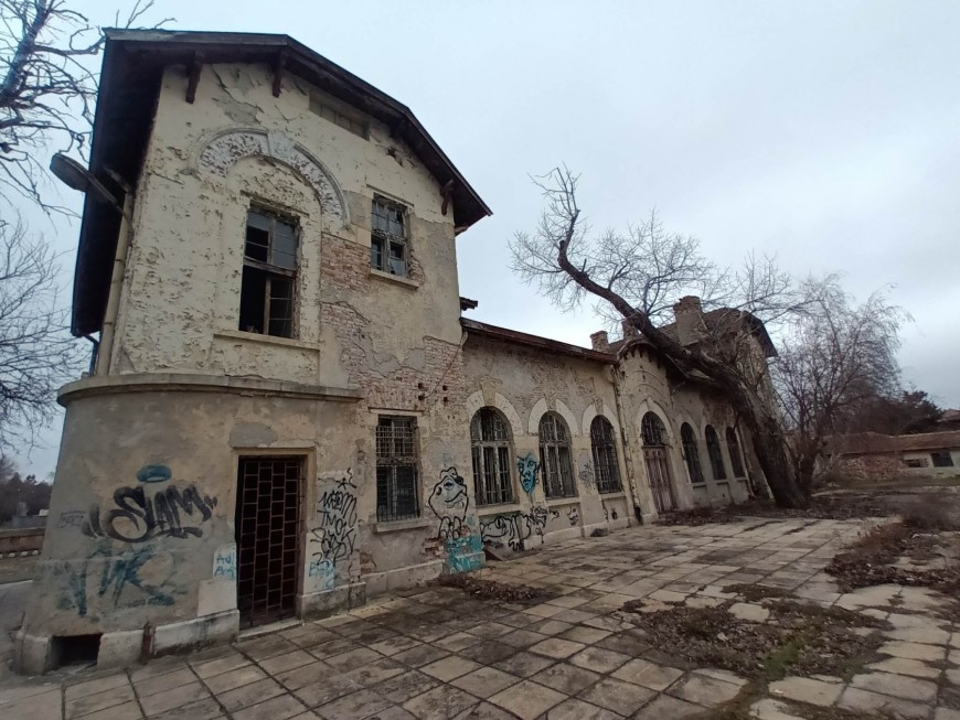 Ремонтът на старата гара в Добрич не е по финансовите възможности на общината