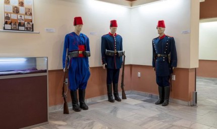 Оръжия и униформи от Руско-турската война показват в музея в градския парк