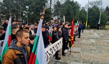 Добрич почете паметта на загиналите за Освобождението на България /ВИДЕО/