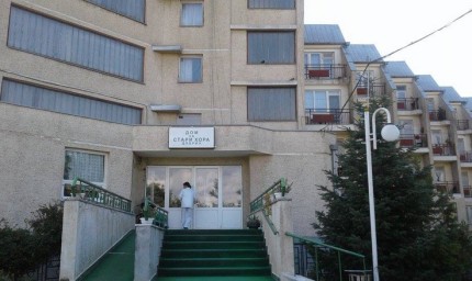 Потребителите в Дома за стари хора са под карантина заради случаи на COVID-19