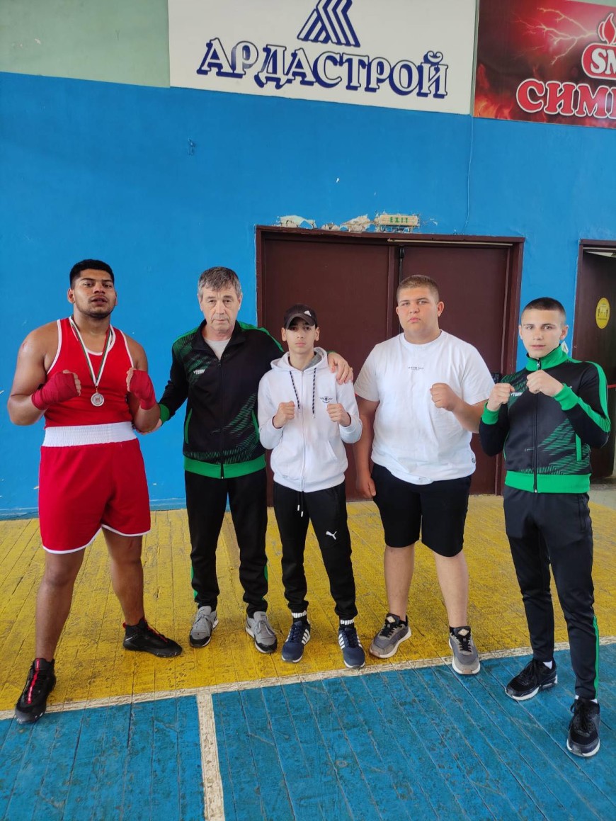 Боксов клуб „Добруджа“ с вицешампион при юношите тежка категория