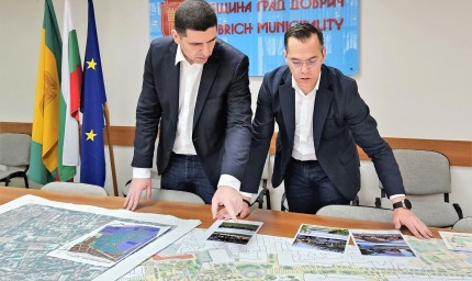 Кметът Йорданов и водачът на листата на ПП-ДБ Мирчев начертаха следващите стъпки по ключови проблеми на Добрич