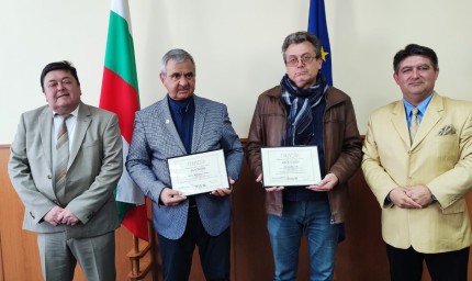 Областният управител награди с почетни знаци Недко Недков и Михаил Стоев