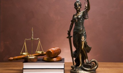 16 април - Празник на българските юристи