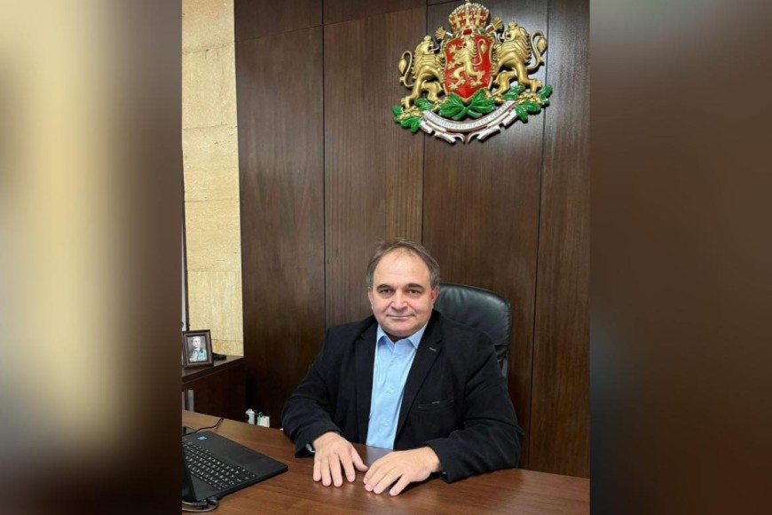 Кметът на Тервел Симеон Симеонов поздравява празнуващите Рамазан Байрам
