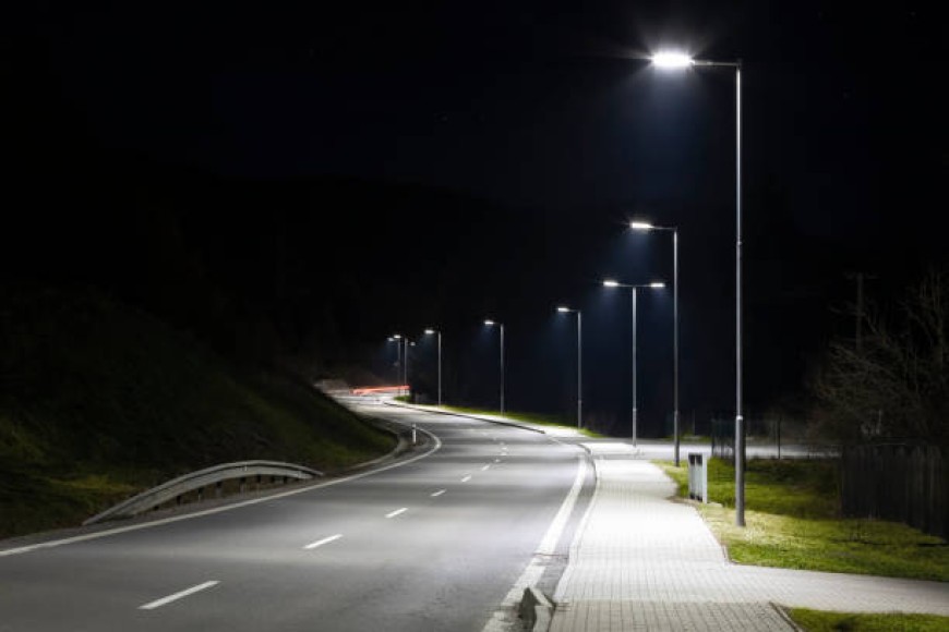 Модернизират уличното осветление в десет села в община Добричка