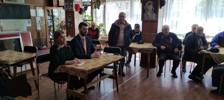 Прокурори разговаряха с възрастни хора в Добрич за телефонните измами и как да се предпазят от такива