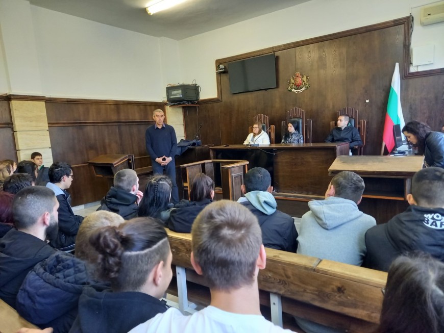 Окръжният съд в Добрич посрещна над 80 младежи в Деня на отворените врати