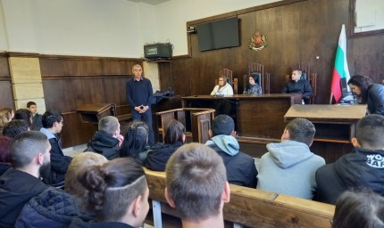 Окръжният съд в Добрич посрещна над 80 младежи в Деня на отворените врати