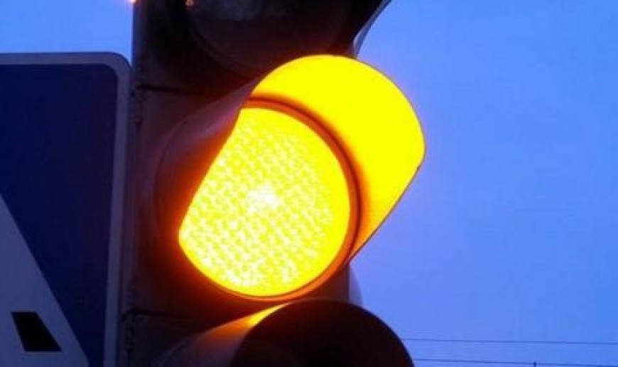 Светофарите в Добрич този следобед в предупредителен режим