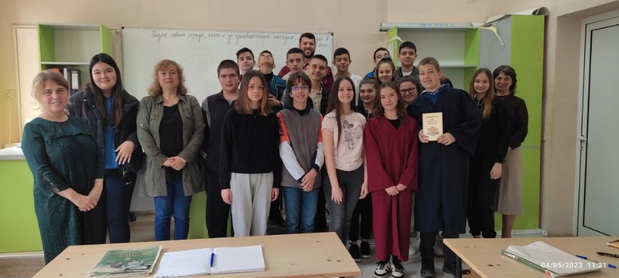 Две срещи с ученици проведоха прокурори от Добрич и заедно с тях симулираха съдебен процес
