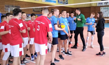 Награждават победителите от общинския етап на ученическите игри 