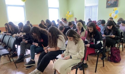 Ротари клуб - Добрич и движение "Сподели и вдъхнови!" с лекция в СУ "Св.Св. Кирил и Методий"