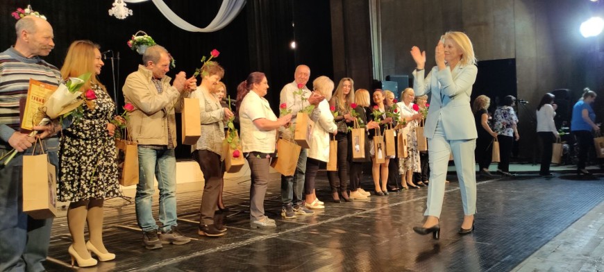 Учители, читалищни деятели, ученици и просветители от община Добричка получиха награди в навечерието на 24 май