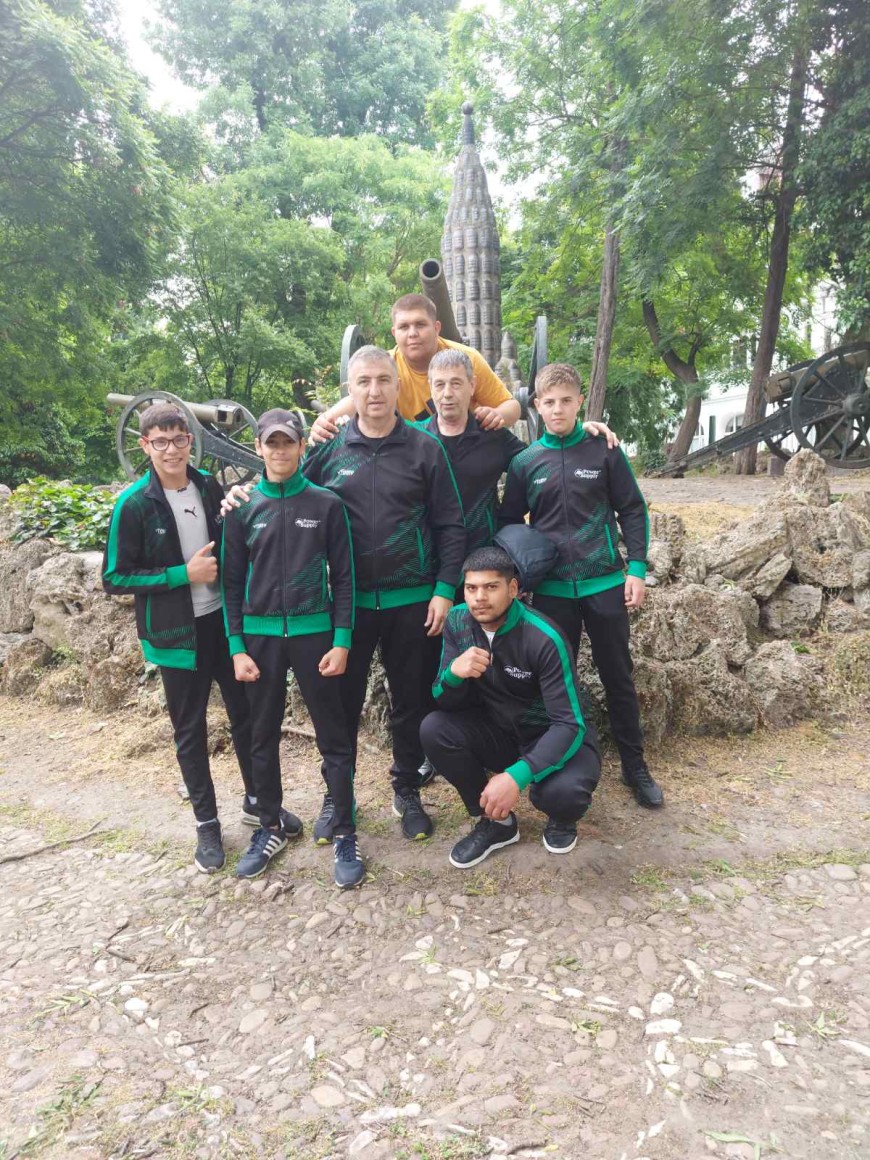 Габриел Симов и Алекс Маринов от Боксов клуб „Добруджа“ ще участват в лагер на националния отбор