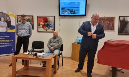 Не на 200, а поне на 400 години е Фарът на Шабла