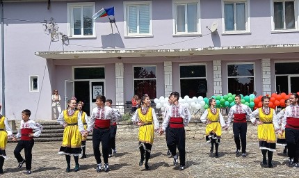 С богата фолклорна програма село Вранино отбеляза празника си 