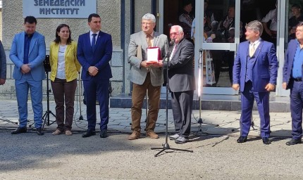 Над 40 сорта зърнено-житни култури представиха ДЗИ Генерал Тошево в Деня на отворените си врати