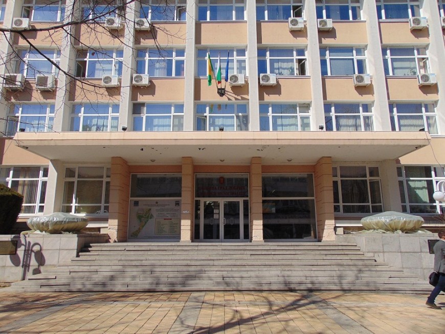 Публични обсъждания на капиталовите разходи и дългосрочния дълг за ремонт на улици организира Община Добрич