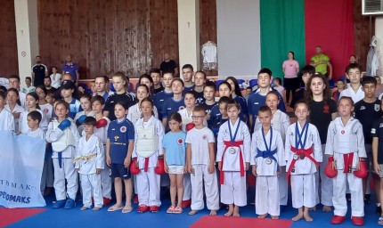 Каварна беше домакин на XVII международен турнир по карате „Купа Каварна“