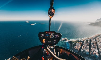 Вертолет на ВМС извършва наблюдение на българската акватория на Черно море