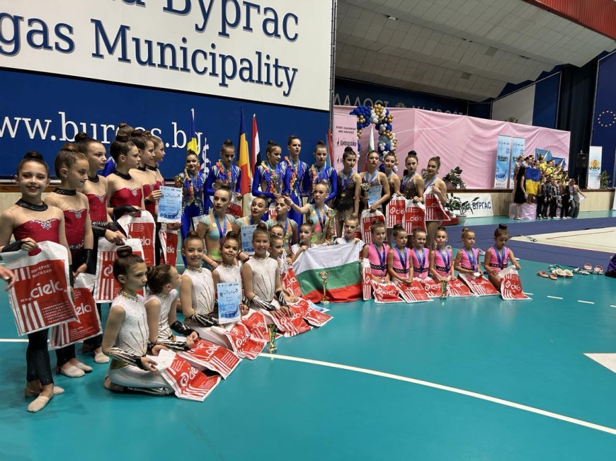 Клуб &quot;Виктория&quot; - вицешампиони на Балканиада 2023 по естетическа гимнастика при 6-8 годишните в къса програма