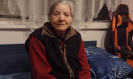 Близки издирват възрастна жена с деменция