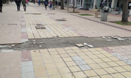 Прокуратурата отхвърли жалбата на общинските съветници от ГЕРБ и ПП относно законността на началото на ремонта на центъра