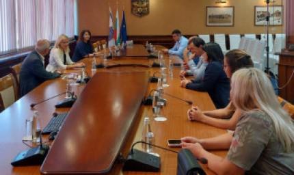 Министърът на туризма Зарица Динкова проведе работна среща с кметовете по Северното Черноморие