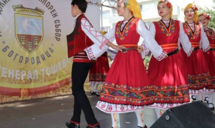 Концерт на Николина Чакърдъкова  тази вечер в Генерал Тошево 
