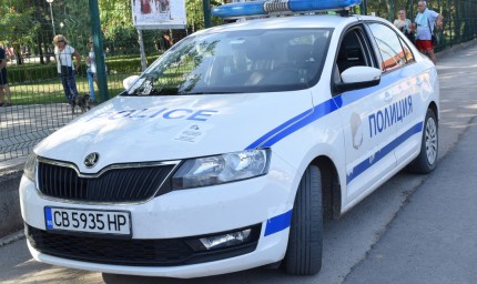 Мъж открадна зарядно, външна батерия и каравана в Добрич