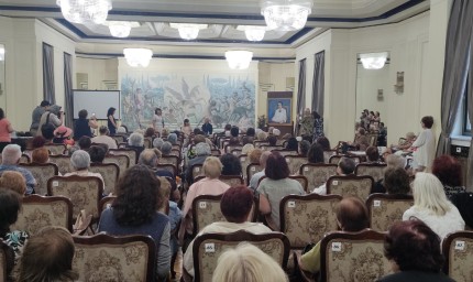 Стефан Цанев и Марина Константинова получиха Националната награда за литература „Дора Габе“ и отличия
